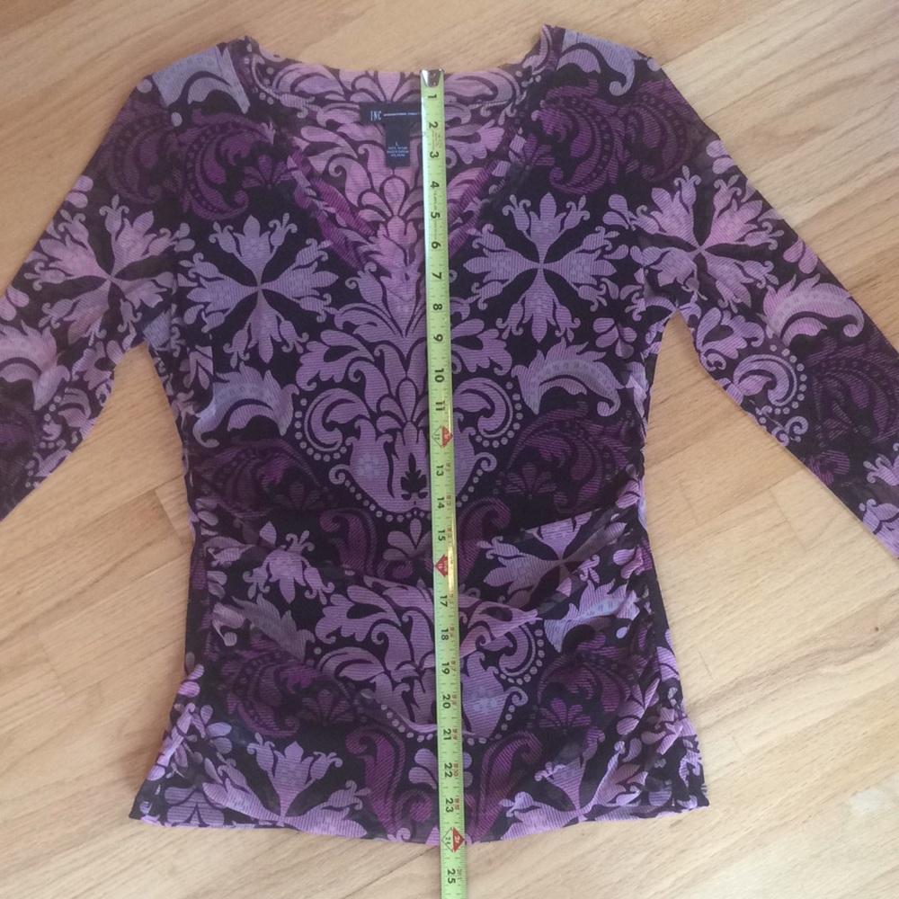 INC V-neck fitted top - Picture 6 of 8